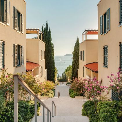 Architecture & Grounds