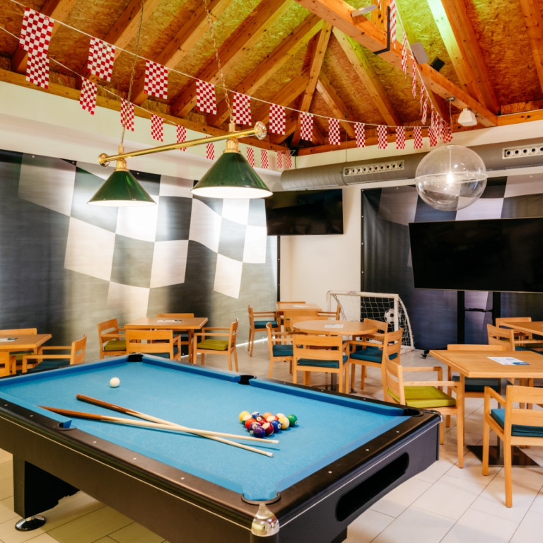 Sports Bar