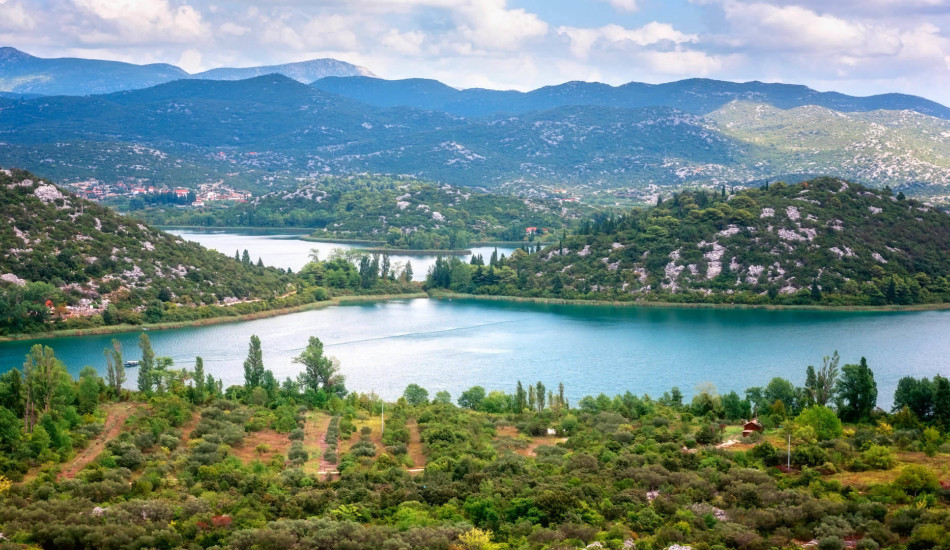 Baćina Lakes – Nature Performs a High Note